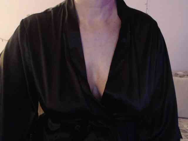 goodSnowQueen webcam