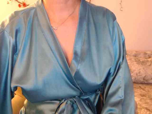 goodSnowQueen webcam