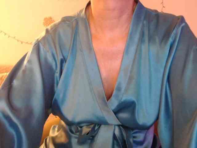 goodSnowQueen goodSnowQueen