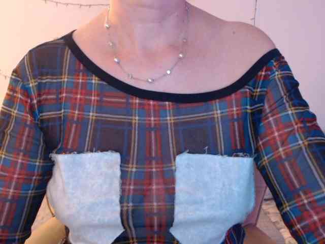 goodSnowQueen goodSnowQueen