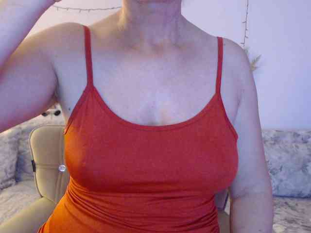 goodSnowQueen webcam