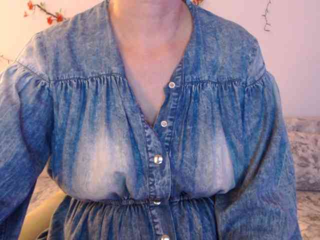 goodSnowQueen webcam