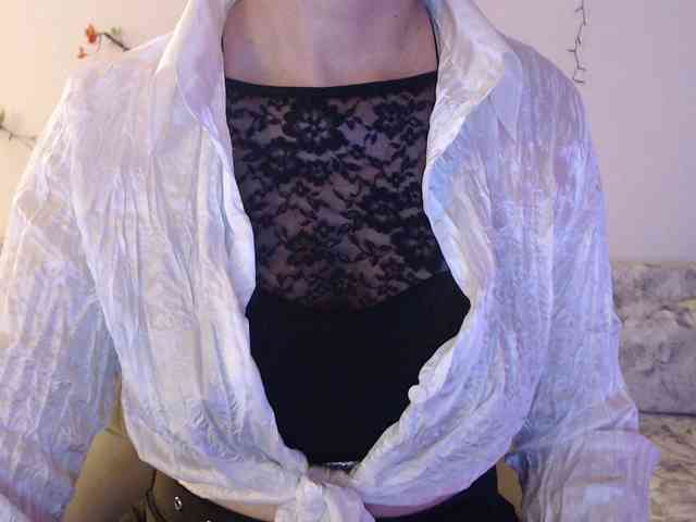 goodSnowQueen webcam