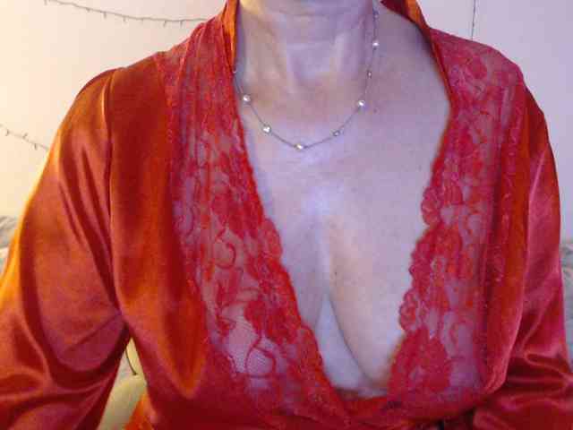 goodSnowQueen webcam