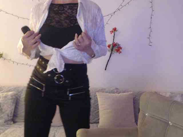 goodSnowQueen webcam