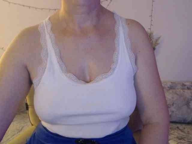 goodSnowQueen goodSnowQueen