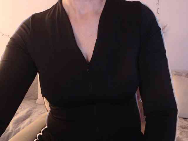 goodSnowQueen webcam