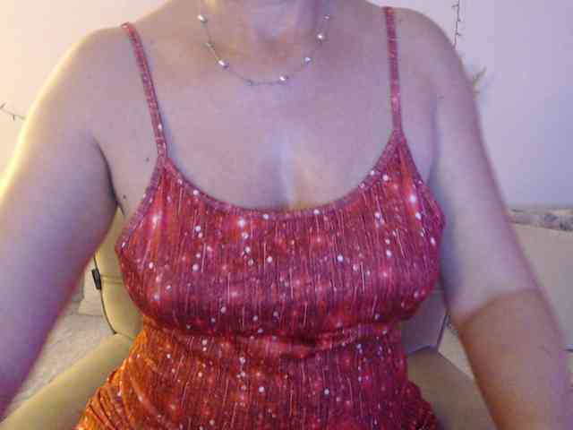 goodSnowQueen webcam