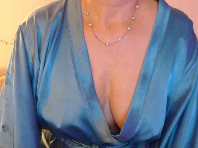 goodSnowQueen goodSnowQueen