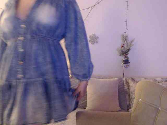 goodSnowQueen webcam