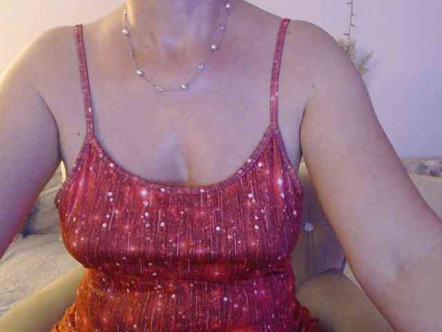 goodSnowQueen webcam