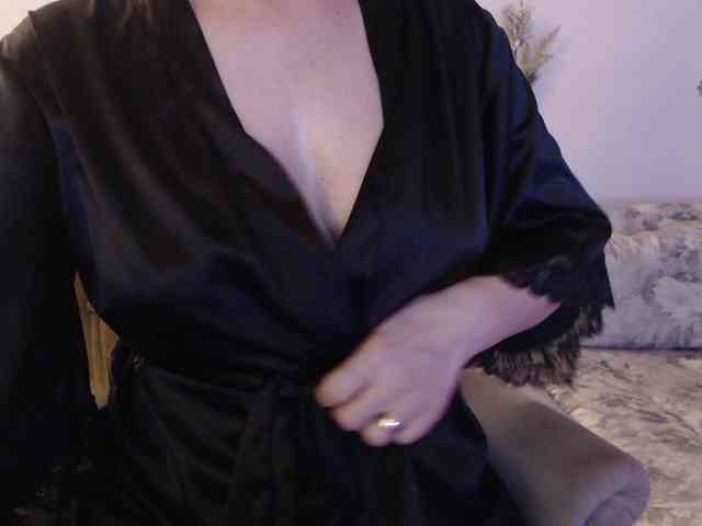 goodSnowQueen webcam