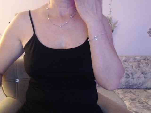 goodSnowQueen webcam