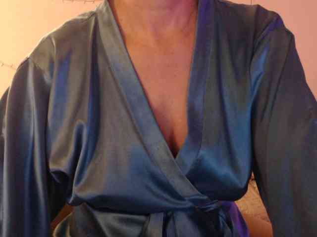 goodSnowQueen webcam