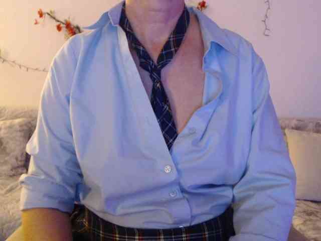 goodSnowQueen webcam