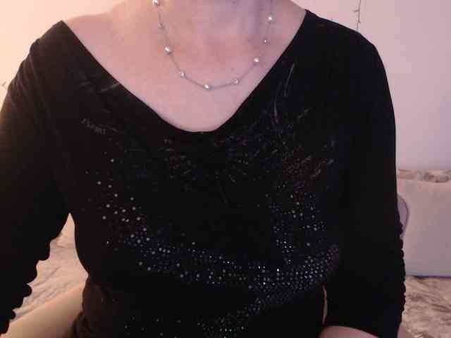 goodSnowQueen webcam