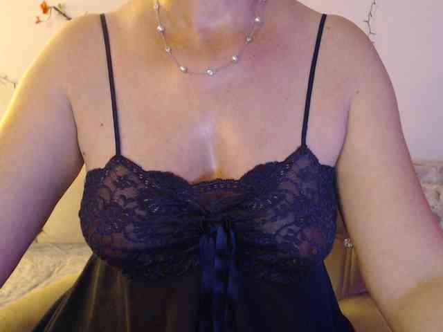 goodSnowQueen webcam