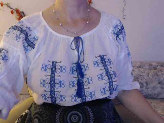 goodSnowQueen webcam