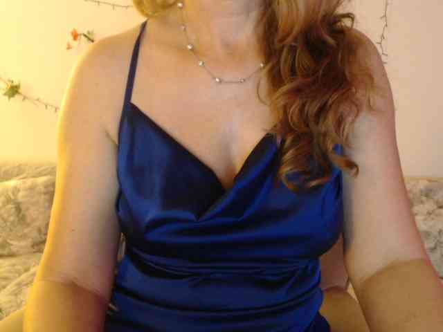 goodSnowQueen webcam