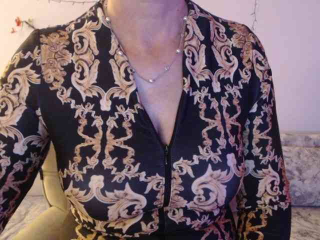 goodSnowQueen webcam