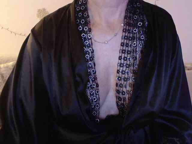 goodSnowQueen webcam