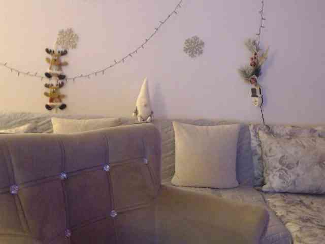 goodSnowQueen webcam