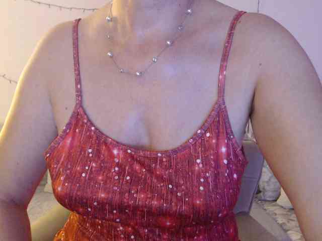 goodSnowQueen webcam