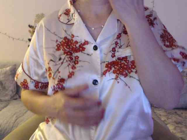 goodSnowQueen webcam