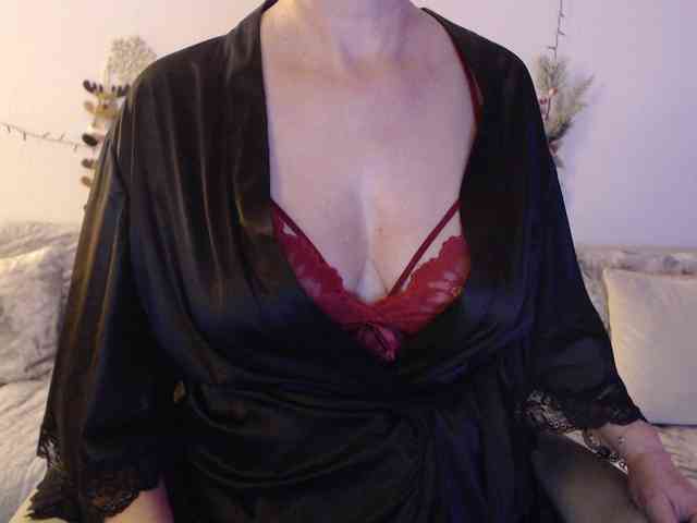 goodSnowQueen webcam