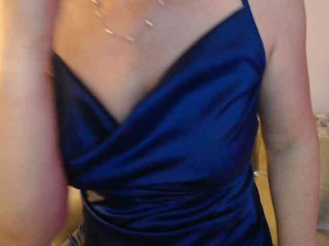 goodSnowQueen webcam