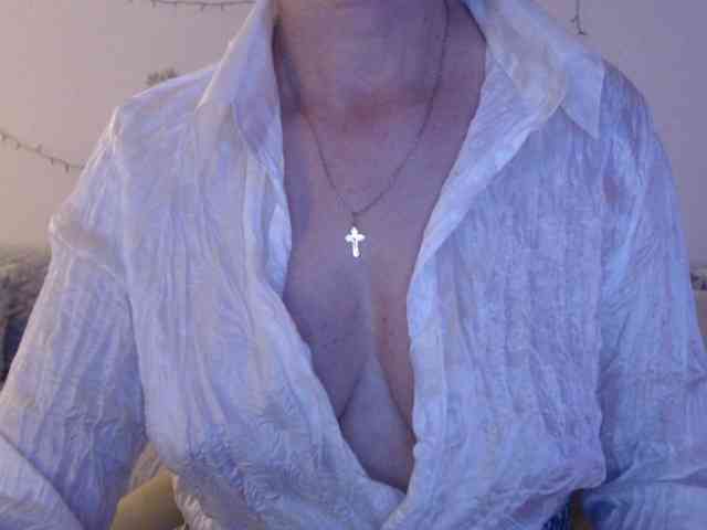 goodSnowQueen webcam