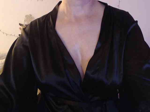 goodSnowQueen webcam