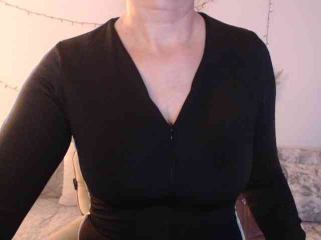 goodSnowQueen webcam