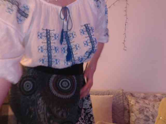 goodSnowQueen webcam