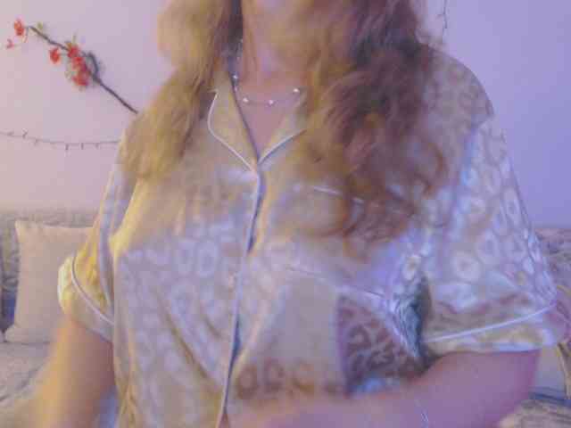 goodSnowQueen webcam