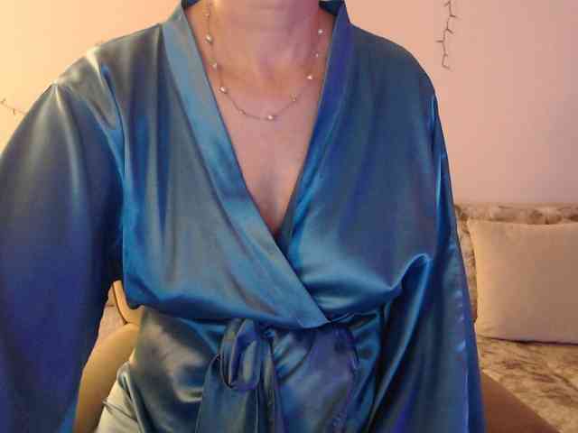 goodSnowQueen webcam