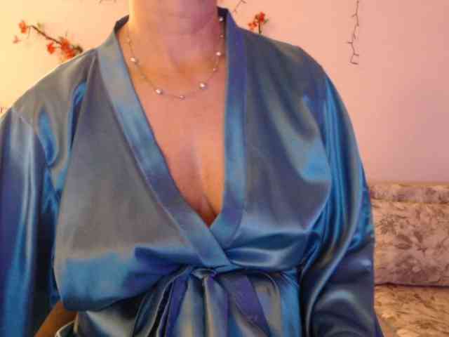 goodSnowQueen goodSnowQueen