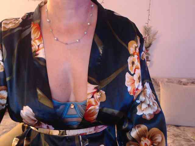 goodSnowQueen goodSnowQueen