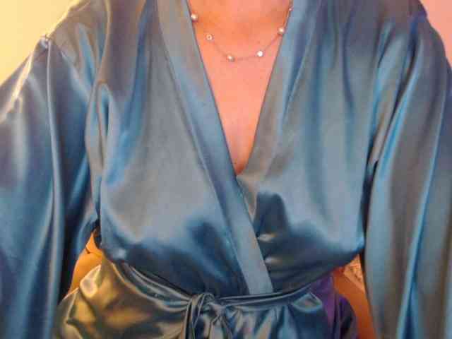 goodSnowQueen goodSnowQueen