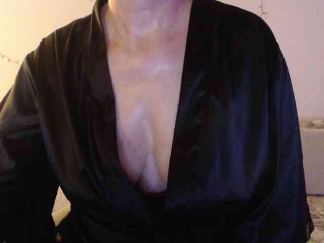 goodSnowQueen webcam