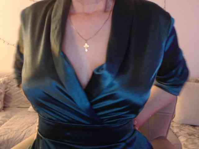 goodSnowQueen webcam