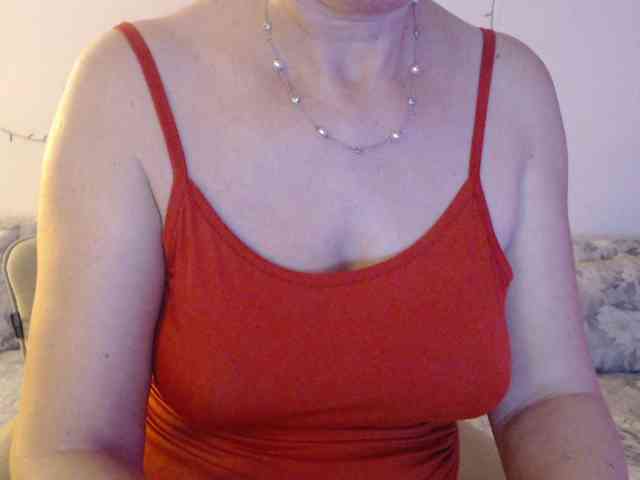 goodSnowQueen webcam