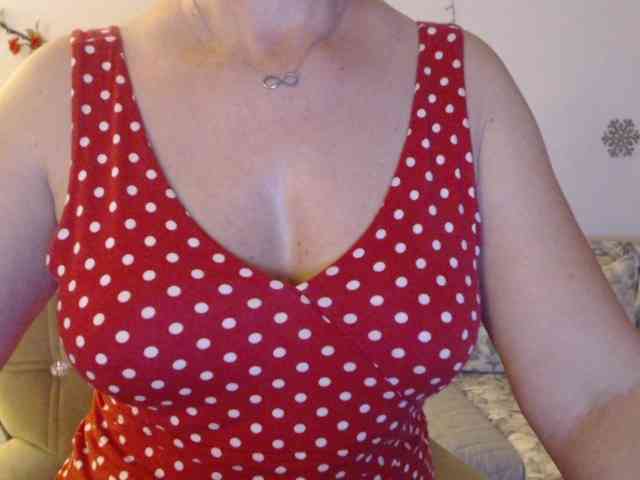 goodSnowQueen webcam