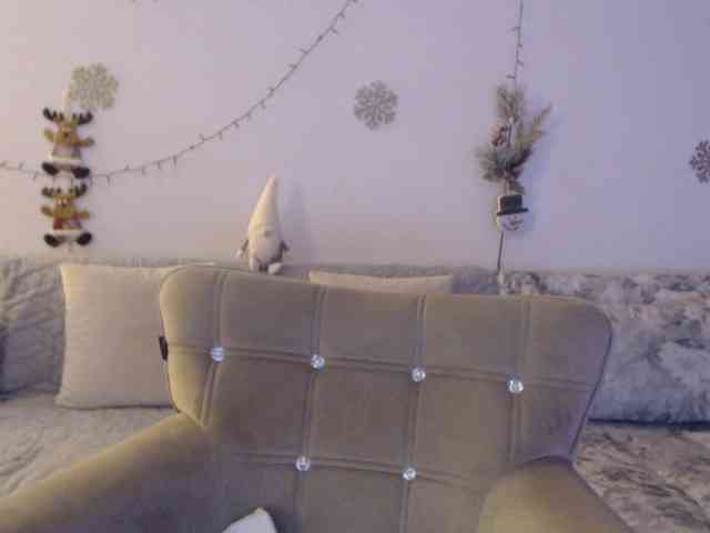goodSnowQueen webcam