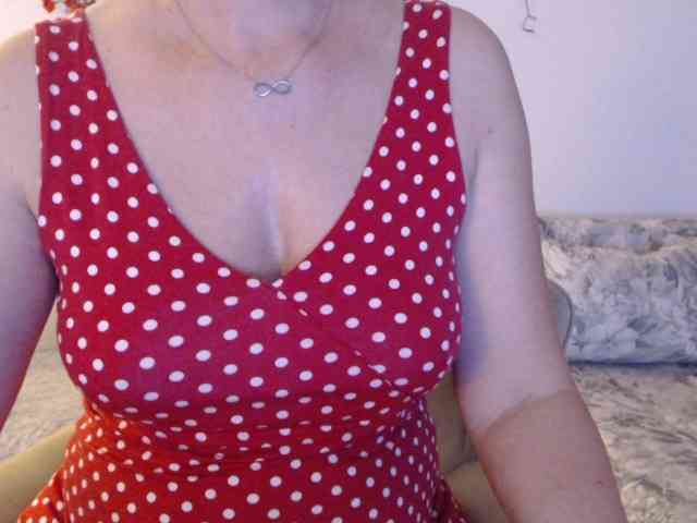 goodSnowQueen webcam