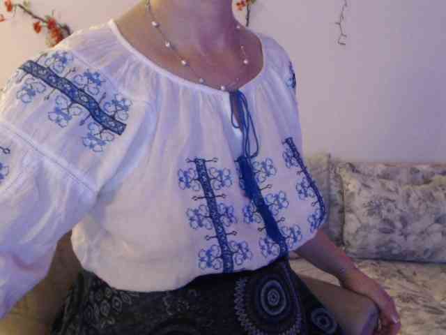 goodSnowQueen webcam