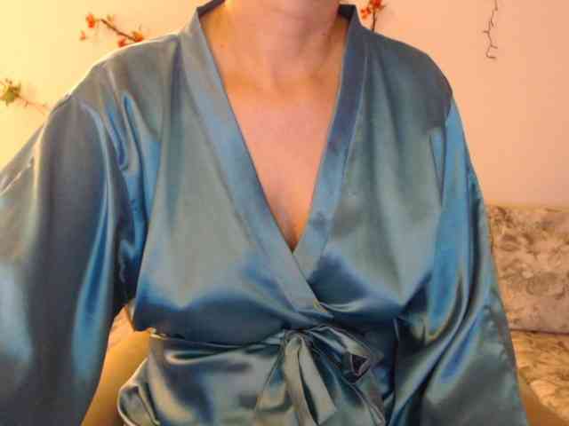 goodSnowQueen webcam