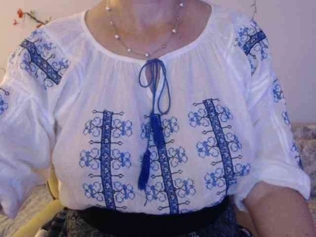 goodSnowQueen webcam