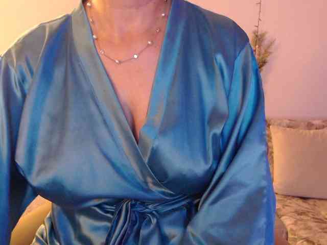 goodSnowQueen goodSnowQueen