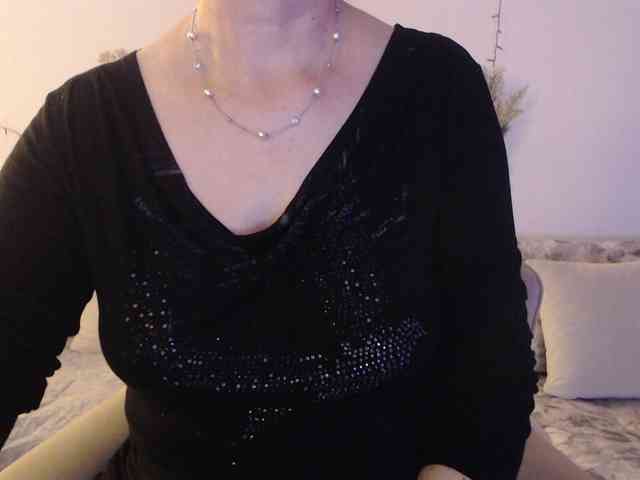 goodSnowQueen webcam